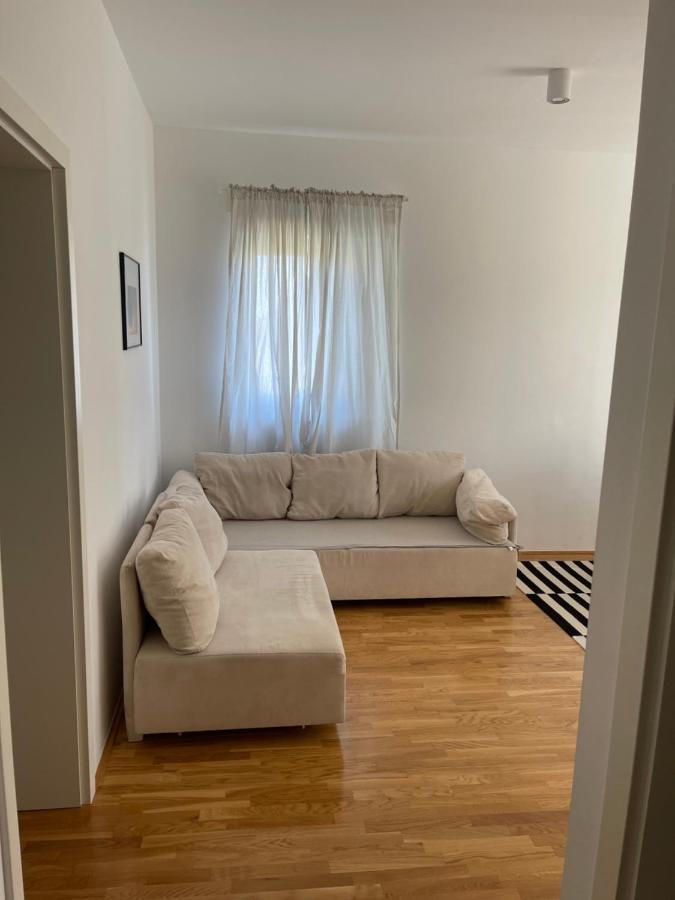 נין Apartments Mali Ivo מראה חיצוני תמונה